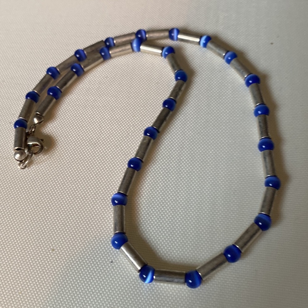 Vintage 1990s, Six Big Girl’s Necklaces - Picture 4 of 7